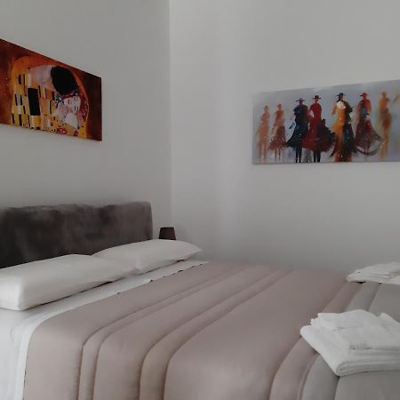 Appartamento Casa Lucia Bari Esterno foto