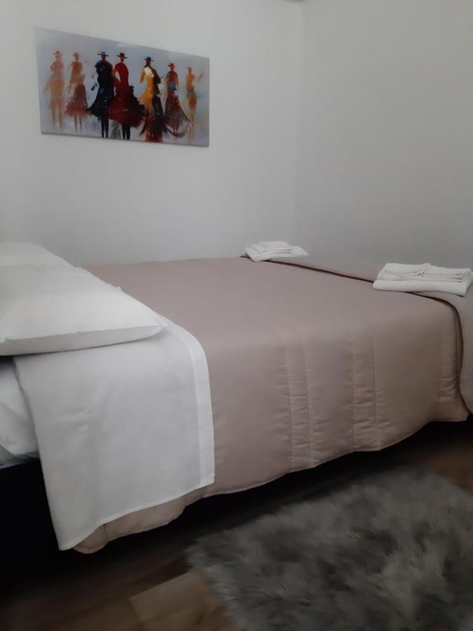 Appartamento Casa Lucia Bari Esterno foto